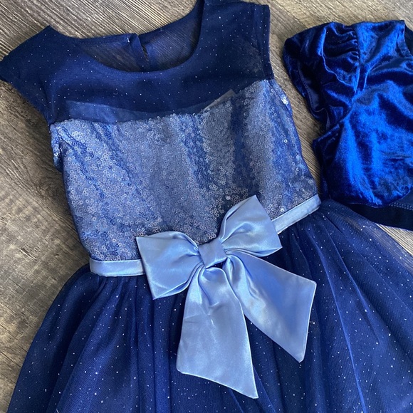 Little girls blue dress with cover sizes 5, 3t available - Picture 2 of 4